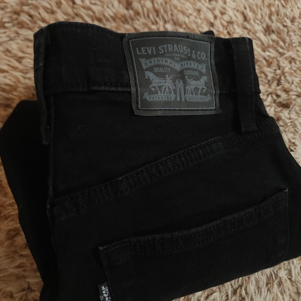 Levi's‎ High Waisted Mom Jean Womens 24 Black Tapered Leg WaterLess Denim